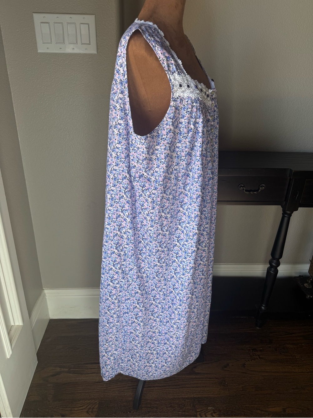 Eileen West XL 100% Cotton Floral Nightgown Lace Ribbon Trim Button Front - Picture 9 of 13